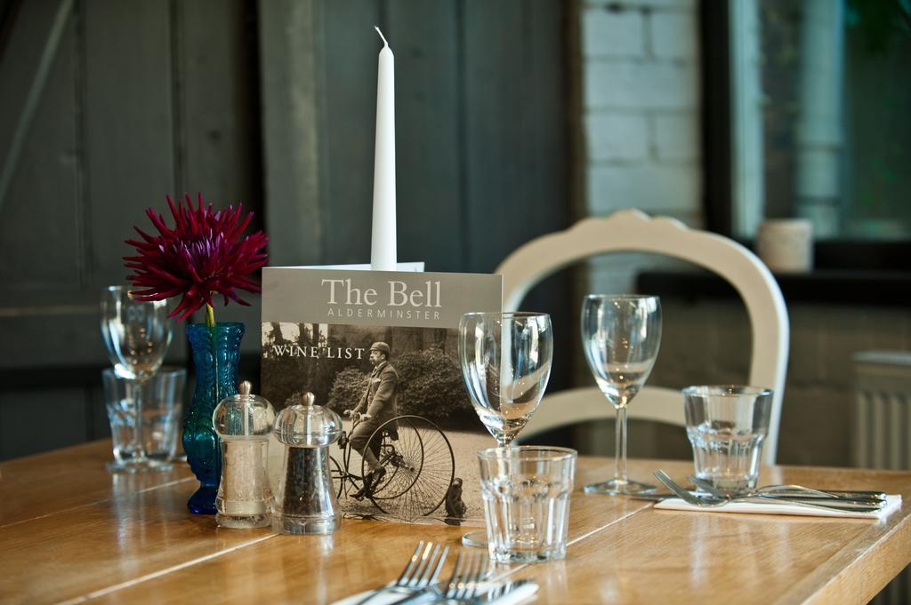 Bed and Breakfast The Bell, Alderminster à Stratford-upon-Avon Extérieur photo